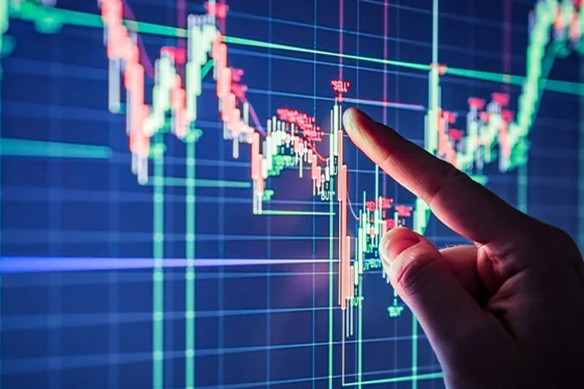 Dev Teknoloji Hisselerinde "Ekim Çöküşü" Riskine Karşı Portföyünüzü Nasıl Korumalısınız?