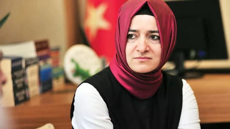 Fatma Betül Sayan Kaya yürüttüğü tüm görevlerden istifa etti!