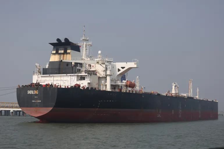 Kızıldeniz'de Dev Vanalar Açıldı: Suudi Petrolü Yanbu'dan Tekrar Akıyor!