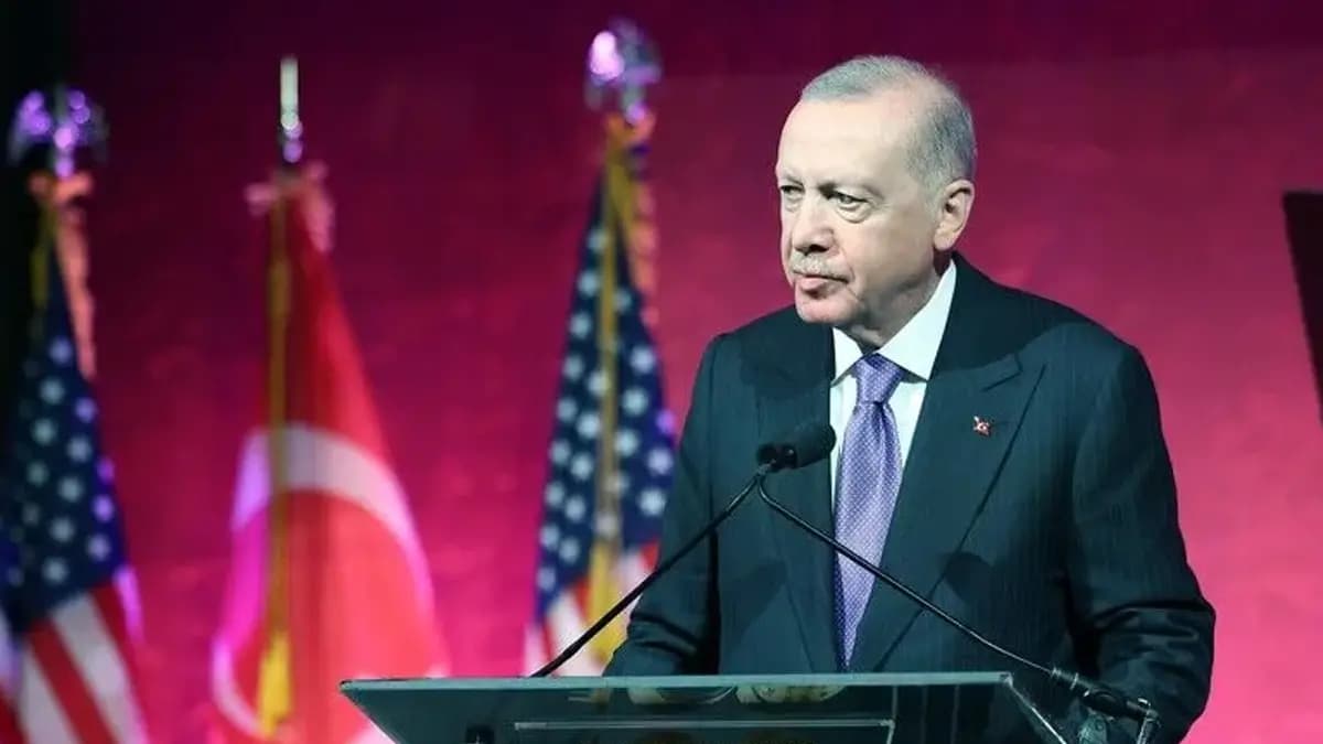 Cumhurbaşkanı Erdoğan'dan "Fon Soruşturması" Değerlendirmesi: "Sorumluluğu Olan Herkes Hesap Verecek"