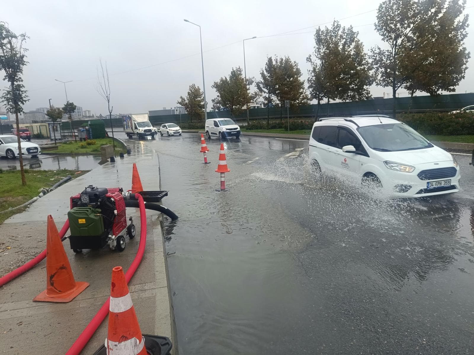 İstanbul, son 84 yılın en yoğun ve en şiddetli yağış rekorlarından biriyle karşı karşıya kaldı!