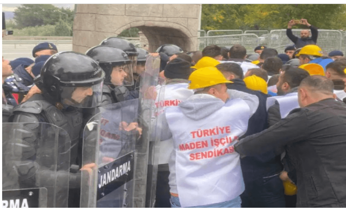Somalı Madencilerin Ankara Yürüyüşüne Jandarma Engeli: “Çocuğumuza Harçlık Veremiyoruz”