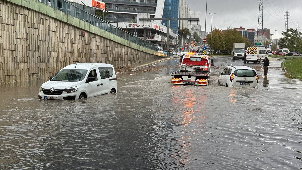 Megakente Sağanak Uyarısı: İstanbul’da Hava Sıcaklığı Düşüyor