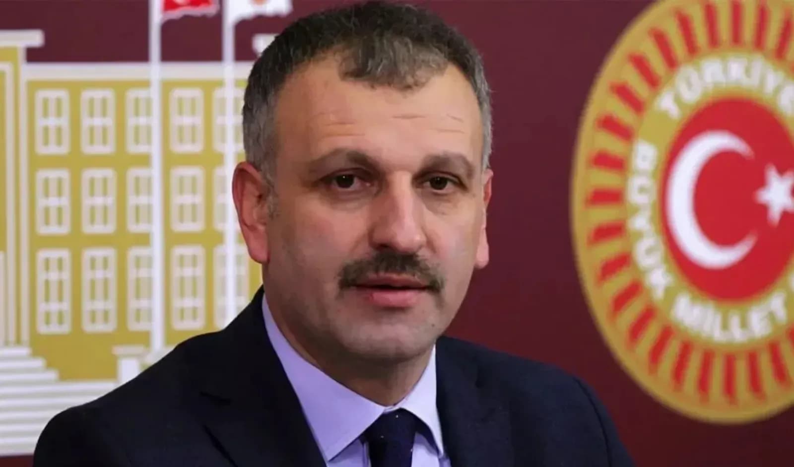Oktay Saral, Cumhurbaşkanı Başdanışmanlığı Görevinden İstifa Etti