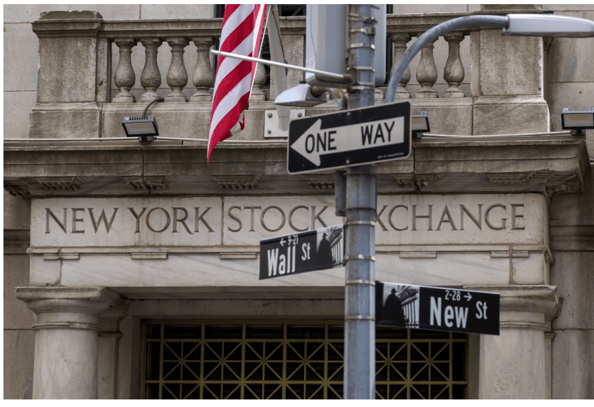 Wall Street’te enflasyon ve YZ endişesi: Çip hisselerinde satış dalgası derinleşiyor