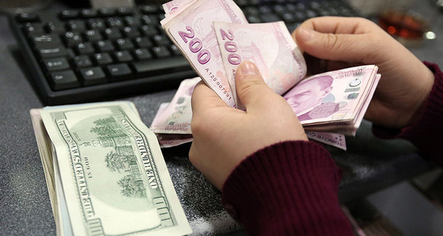 Türk Lirası tehlikeli eşikte