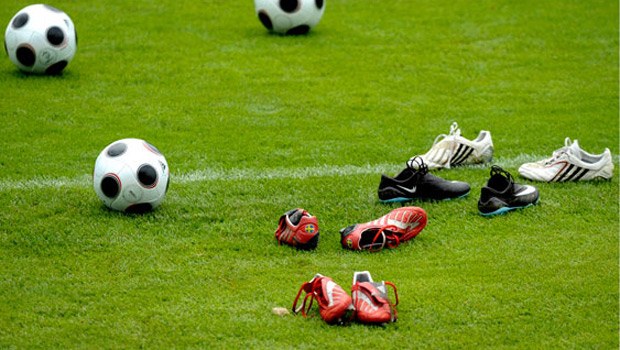 Hukukçu Aküzüm: Süper Lig’in başlaması çok rizikolu!