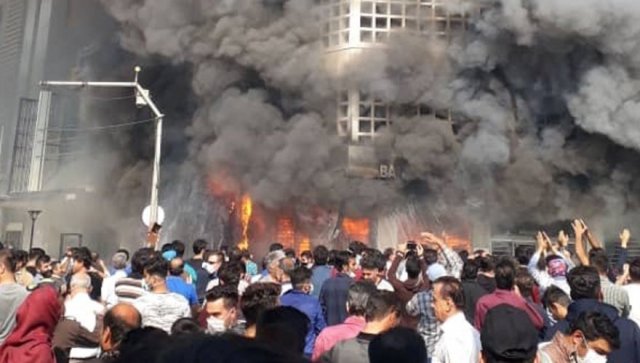 İran’da protestolar devam ediyor…