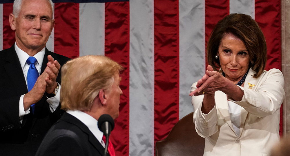 Trump, Senato’da yapılan azil soruşturması oylamasında aklandı