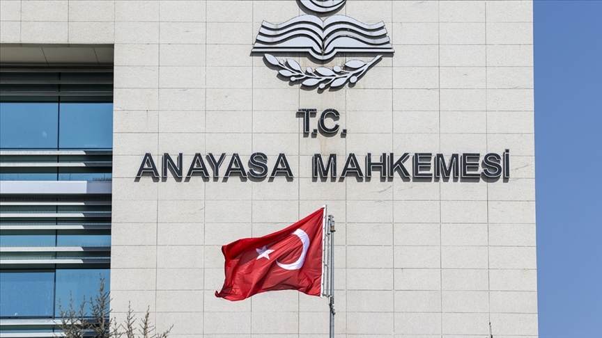 AYM kişiye özel cumhurbaşkanlığı kararnamesini iptal etti: TCMB Meclisi üyeliği ile öğretim üyeliği görevleri aynı anda olmayacak