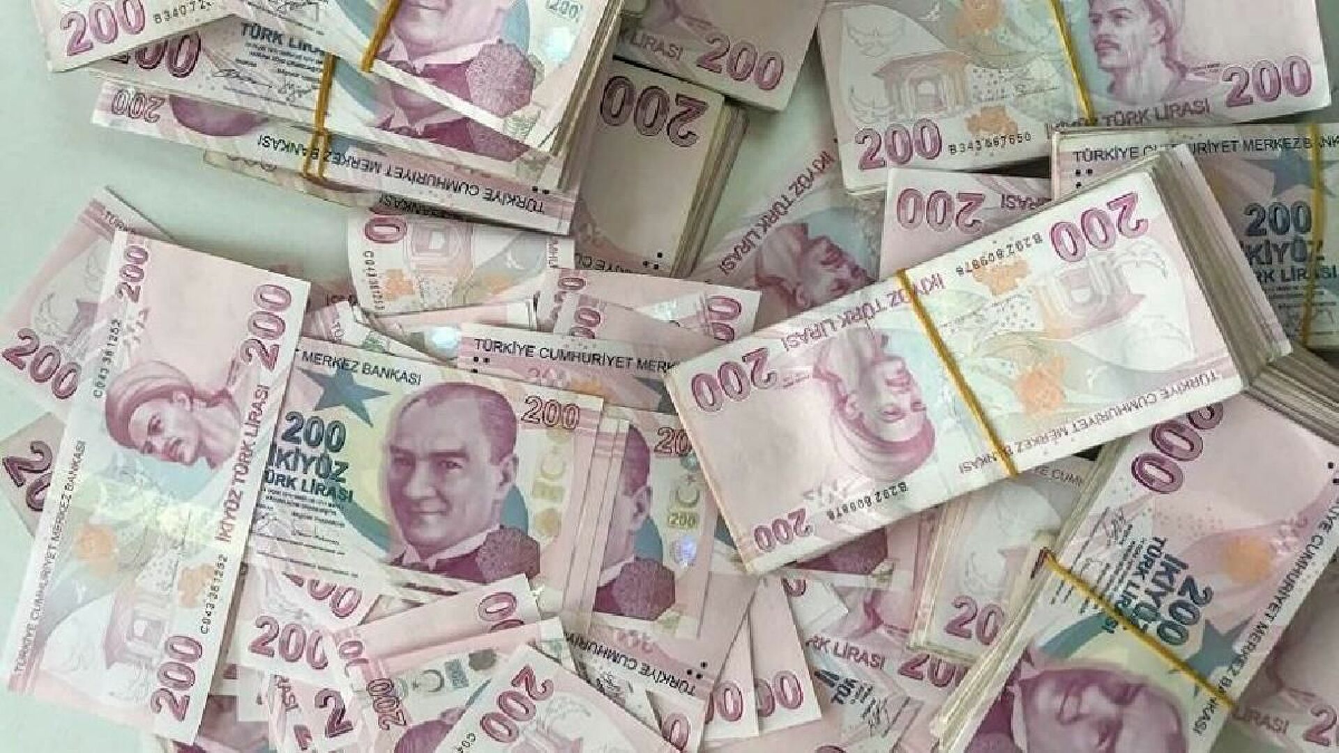 Bankaların döviz yükümlülüğü için tutacağı TL tahvillerde 5 yıl ve daha uzun vade şartı