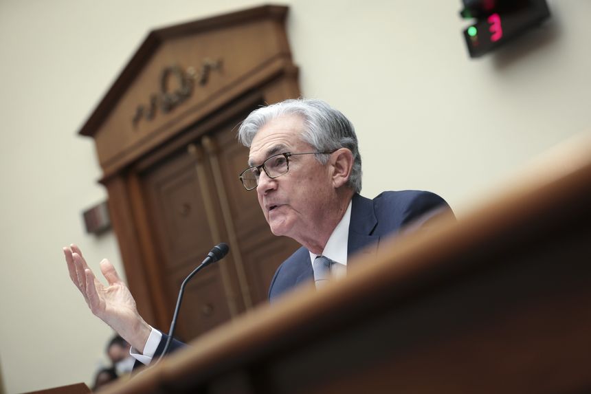 Powell’dan şahin mesajlar: Fed’in gerekirse faizleri daha hızlı yükseltmeye hazır olduğunu söyledi
