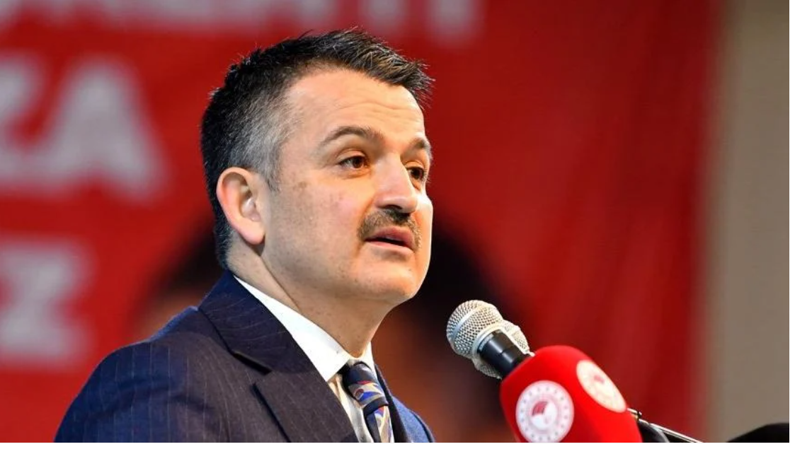 SICAK:  Tarım Bakanı Bekir Pakdemirli istifa etti, yerine Vahit Kirişçi atandı