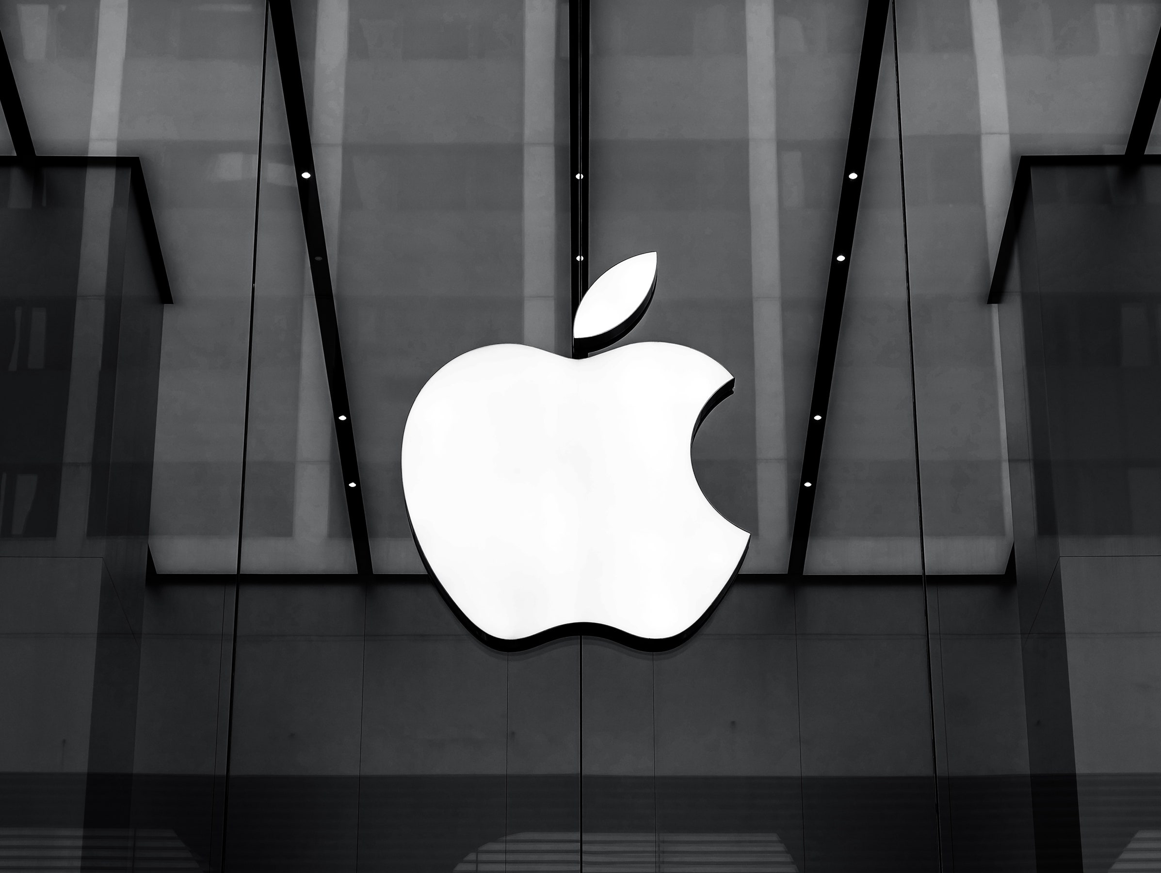 Apple’ın piyasa değeri yeniden 3 trilyon doları aştı!