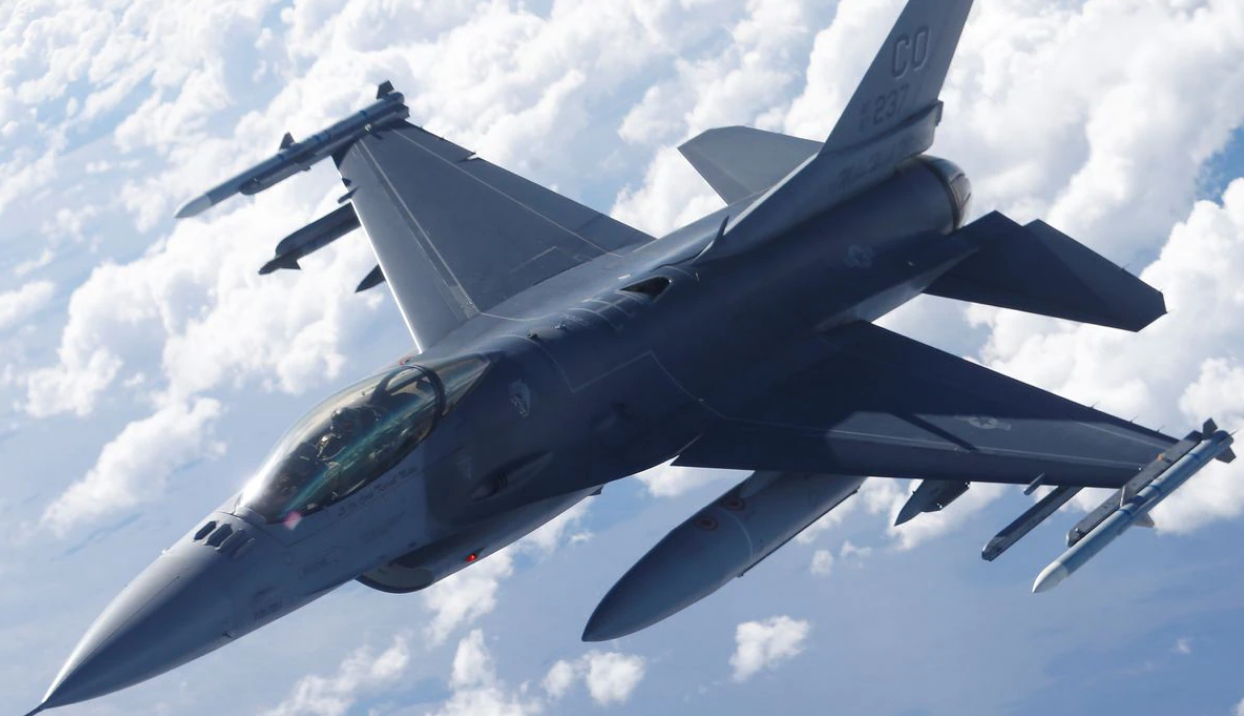 Akdeniz’de yolcu uçağına F-16 operasyonu