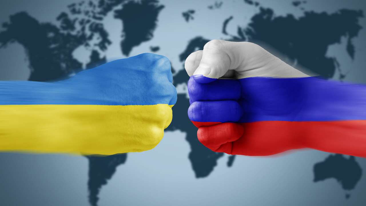 İngiltere Ukrayna’ya tazminat ödenene kadar Rus varlıkları dondurmaya devam edecek