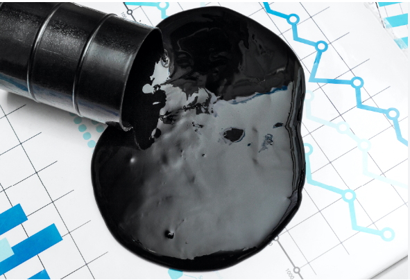 Fitch petrol ve doğal gaz fiyat tahminlerini düşürdü