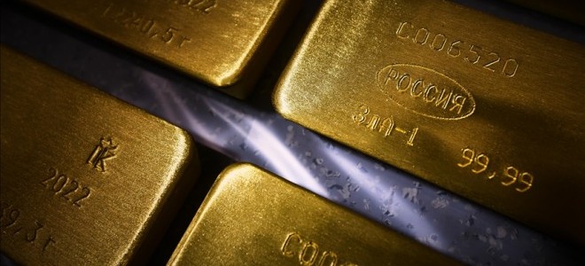 Fed beklentileriyle beraber ons altın fiyatları düşüşte