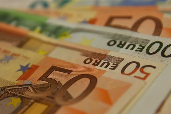 Euro Zayıflar Mı?