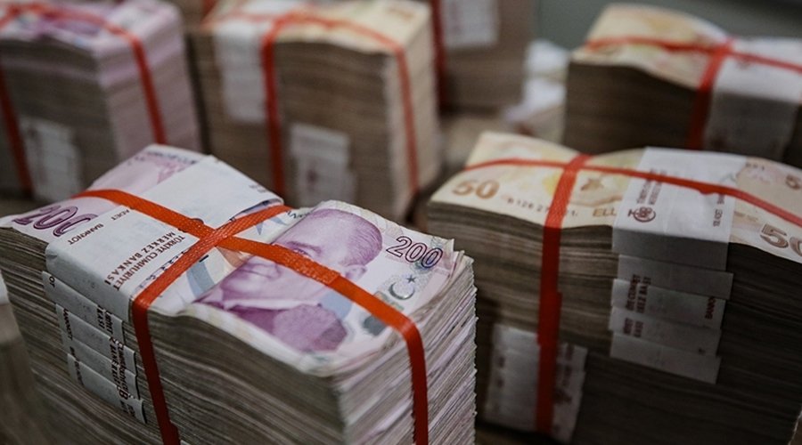 Ekonomist Aziz Konukman: Saray’da gizli ek bütçe hazırlanıyor, yerel seçimde para yağabilir