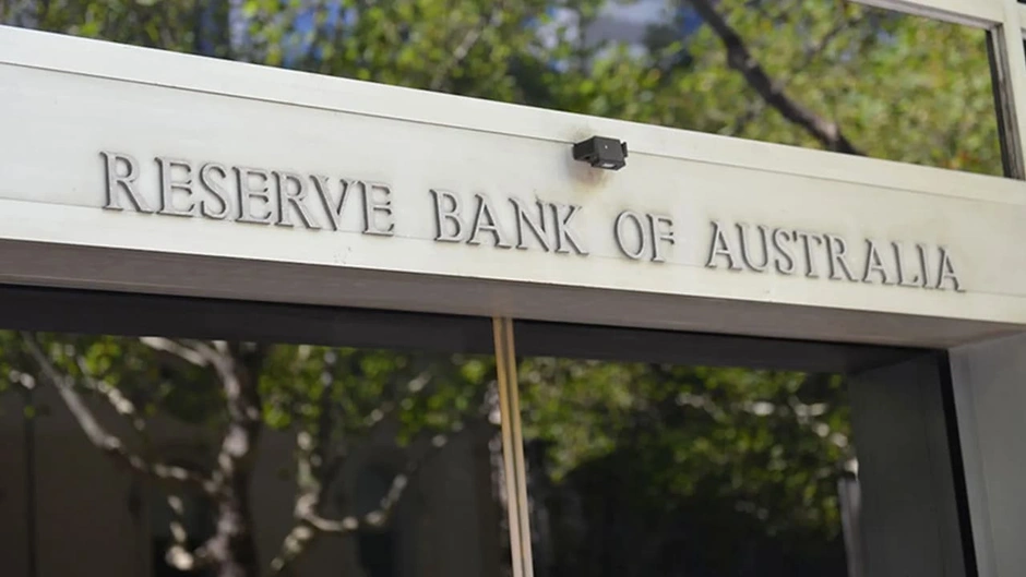 Avustralya Merkez Bankası ılımlı şahin duruşunu terk etti