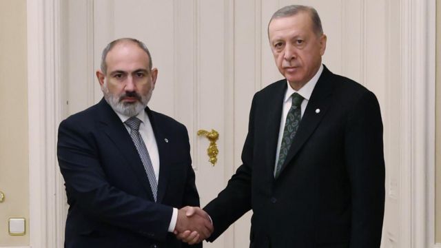 Erdoğan, Ermenistan Başbakanı Paşinyan ile görüşmesini gerçekleştirdi