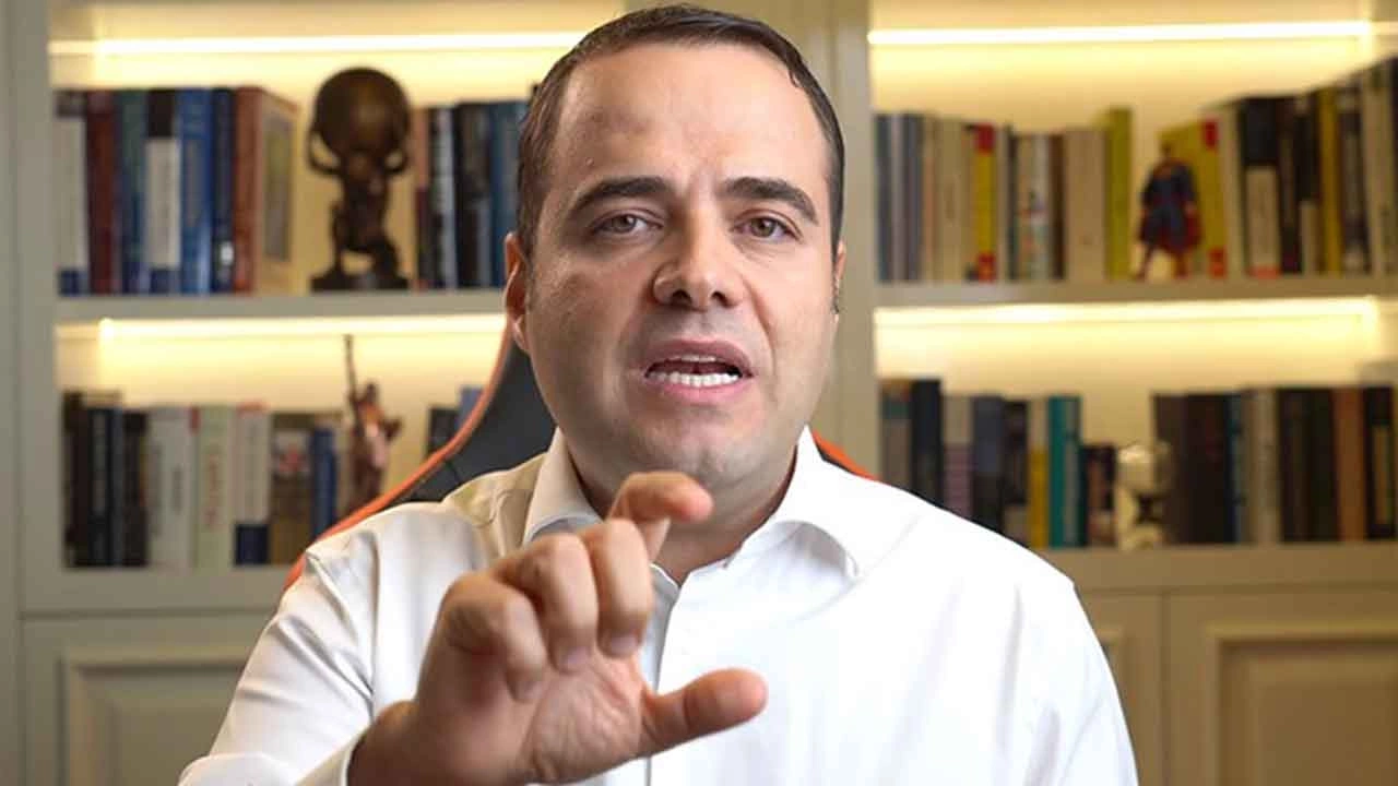 Özgür Demirtaş, Akbank Yönetim Kurulu Üyeliğinden İstifa Etti