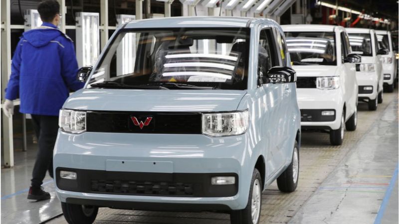 Çinliler yılın ilk 9 ayında 7 milyon 280 bin elektrikli araç satışı yaptı