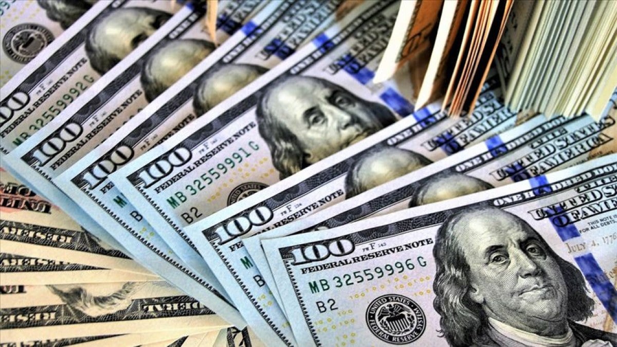 Dolar seçim sonrası rekor seviyeden yeni haftaya giriş yaptı