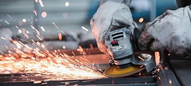 Sanayi üretimi yıllık yüzde 0,1 azaldı