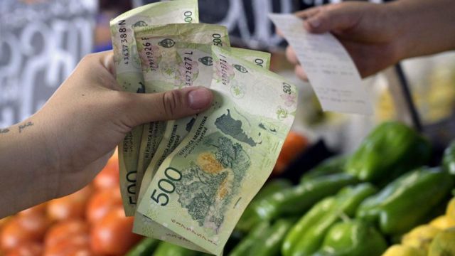Arjantin’de enflasyon yüzde 210’u aştı