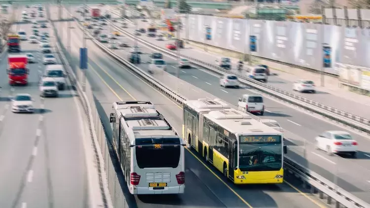 1 Ocak bugün toplu taşıma ücretsiz mi ücretli mi? Otobüsler, metrobüs, marmaray, tramvay, metro…