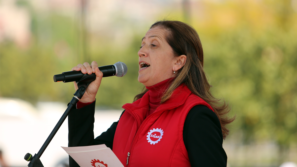 DİSK’te Arzu Çerkezoğlu güven tazeleyerek yeniden başkanlığa seçildi