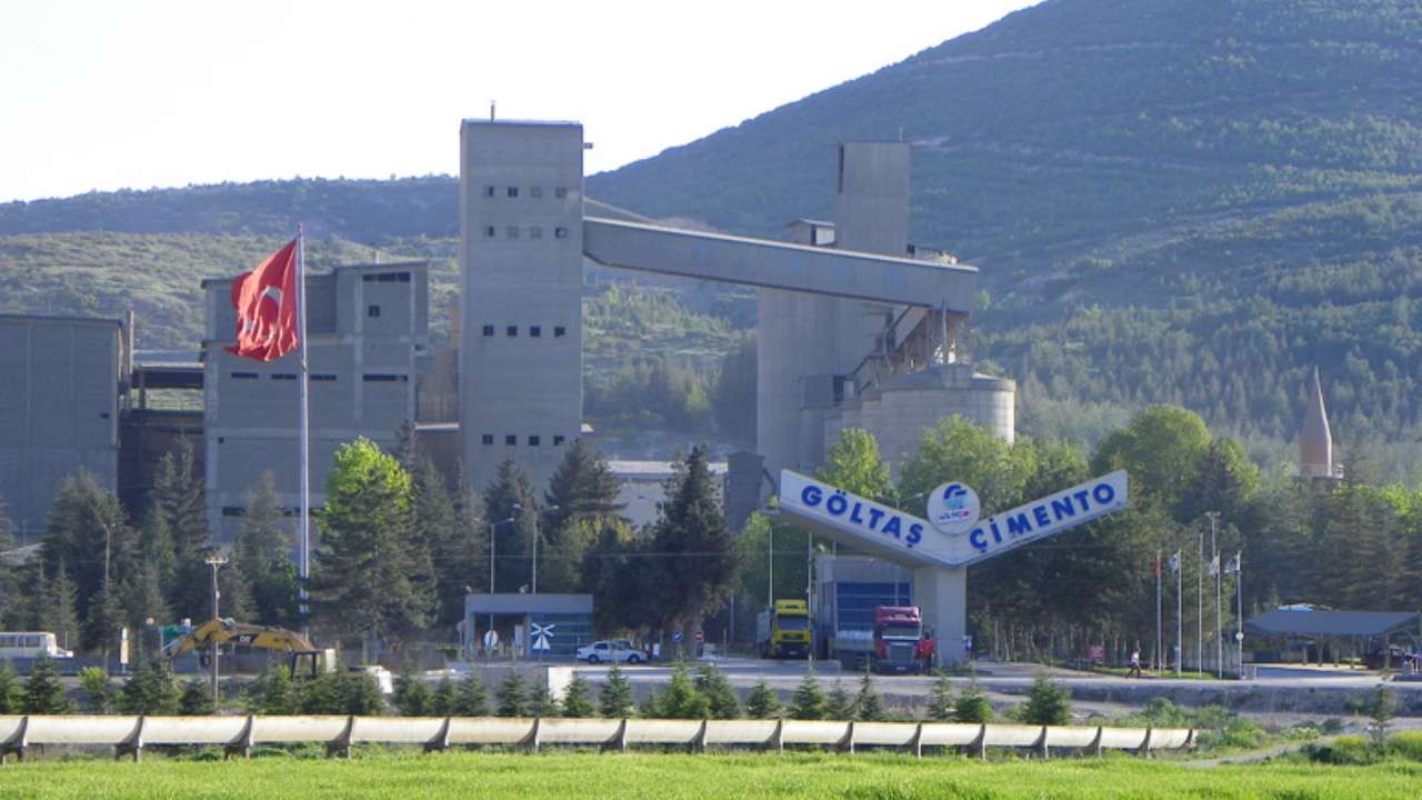 Göltaş Çimento, birinci fırınında bakım nedeniyle üretime ara verdi