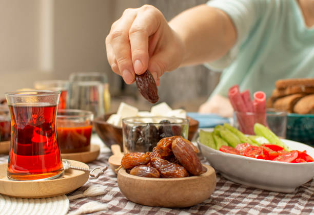 Sağlık Bakanlığı’nın iftar ve sahur için sağlıklı beslenme menüsü: Aylık maliyeti 31 bin TL, seçmen tepkili