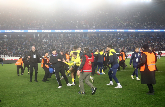 Borsada Trabzonspor ve Fenerbahçe hareketliliği: Spor endeksi merak ediliyor