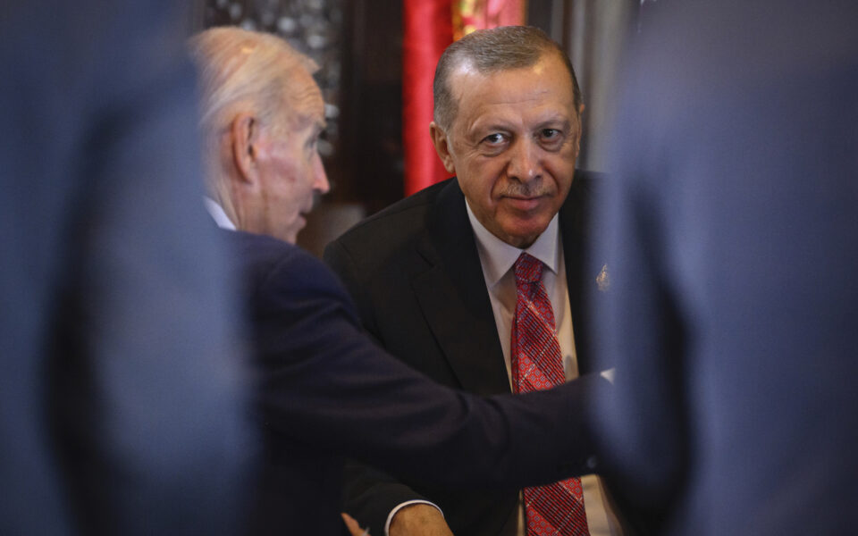 Cumhurbaşkanı Erdoğan Biden ile görüşmesini erteledi