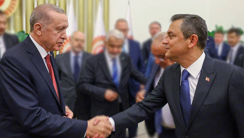 Özel-Erdoğan görüşmesi: Detay veren Selvi, Saray danışmanı ve AKP’lilerin hedefinde