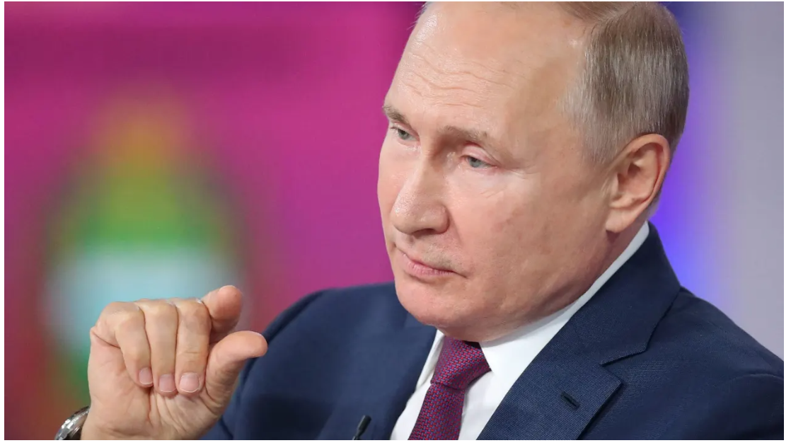 Putin: Rus ekonomisi aşırı ısındı, enflasyon büyük sorun