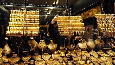 Altın fiyatları geriliyor: Yatırımcı endişeli! Gram, çeyrek ve cumhuriyet altınında düşüş sürecek mi?