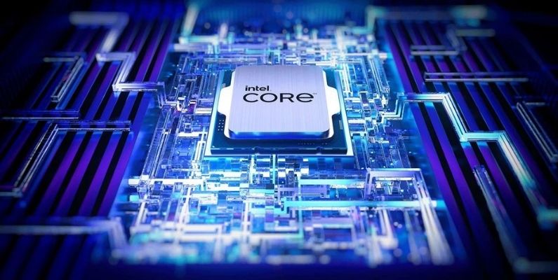Intel, çalışan sayısını azaltırken haftada 4 gün ofise dönüş uygulamasına geçiyor