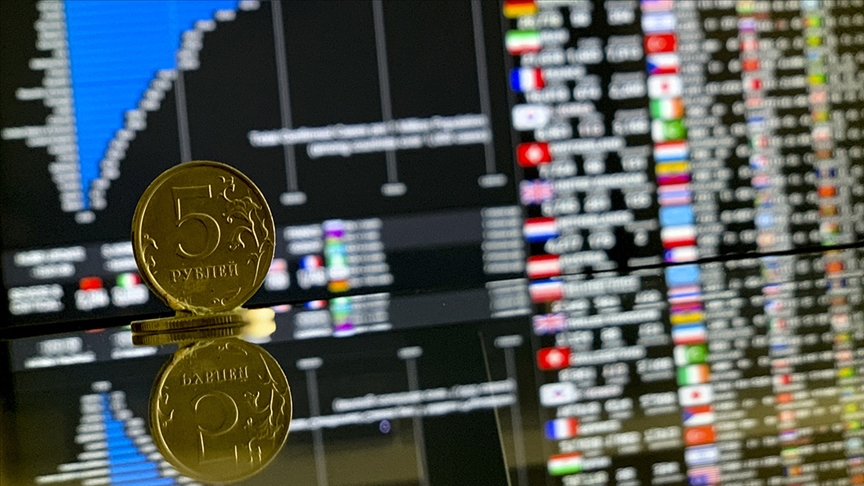 Trump Etkisi Moskova’yı Vurdu: Borsa Geriledi, Ruble Değer Kaybetti