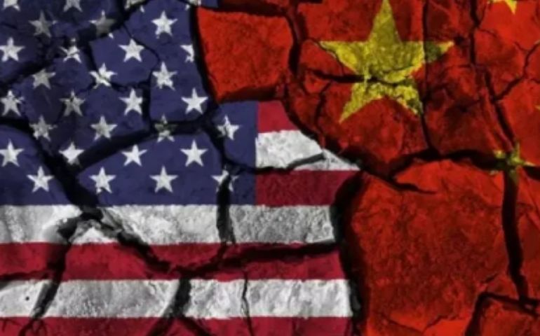 Donald Trump’tan Stratejik Geri Adım: Çin’e Ek Vergiler Şimdilik Askıda