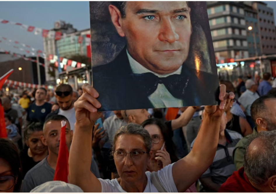 FT’den Çarpıcı Soru: Atatürk’ün Partisinin Sonu mu?