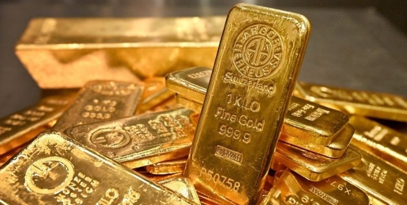 Altın, Rekor Seviyenin Ardından Geri Çekildi