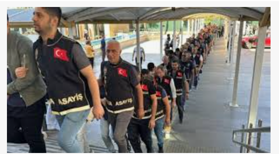 Dövize talep artıyor! TCMB ne yapacak? & Yabancı yatırımcı ne zaman korkar? | Atilla Yeşilada ve Semih Sakallı