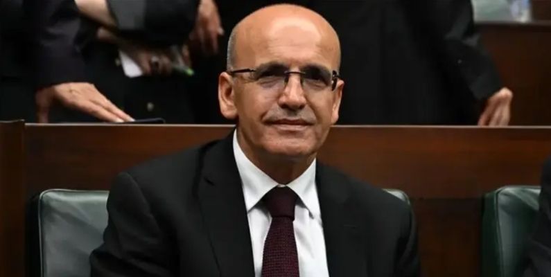 Bakan Şimşek: “Geçen yılın aynı dönemine göre beklentiler 12 puan iyileşti”