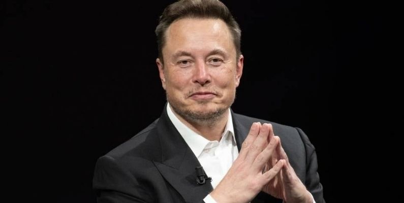 Elon Musk’tan İlginç İddia: “Yapay Zeka ve İnsansı Robotlar Yoksulluğu Ortadan Kaldıracak”