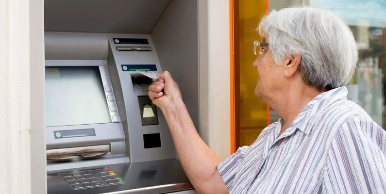 SGK’dan Emekliye Büyük Şok! Yeni Düzenlemeyle ‘Ya Emekli Maaşı Ya İş’ Tercihi Yapmak Zorunda Kalınacak