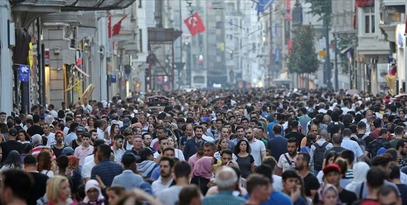Türkiye’nin Nüfusu Belli Oldu: Erkek mi, Kadın mı Daha Fazla?
